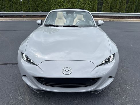 Used 2026 MAZDA MX-5 Miata RF Grand Touring RWD image 3