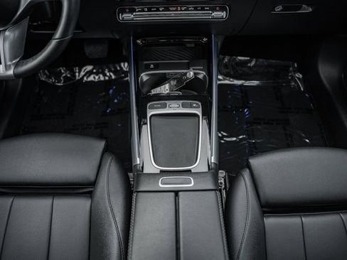 Certified 2024 Mercedes-Benz GLB 250 4MATIC w/ Winter Heating Package image 27