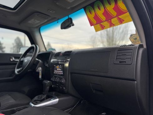 Used 2007 HUMMER H3 w/ Chrome Appearance Package image 6