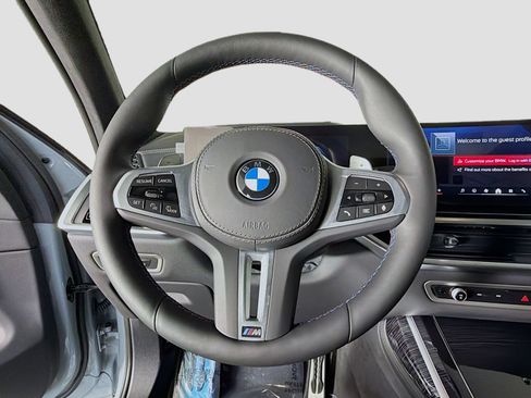 Certified 2025 BMW X7 M60i AWD/4WD image 11