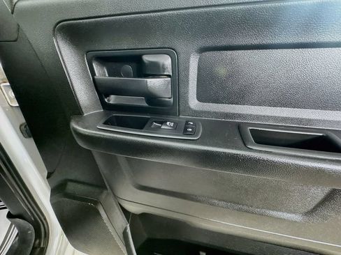 Used 2019 RAM 1500 Tradesman AWD/4WD image 31