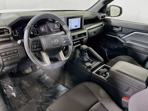 Certified 2025 Toyota 4Runner SR5 AWD/4WD image 9