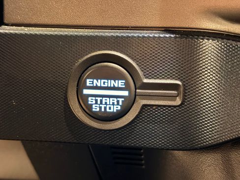 Used 2021 Ford Bronco Outer Banks AWD/4WD image 19