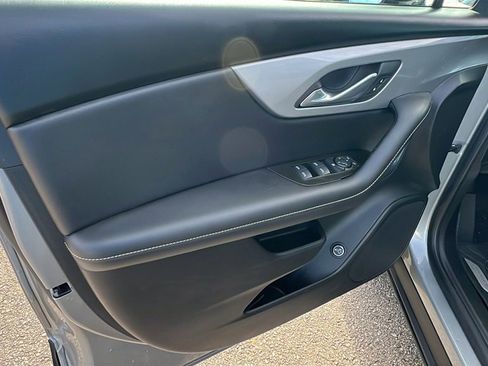 Certified 2023 Chevrolet Blazer LT w/ Convenience Package image 11