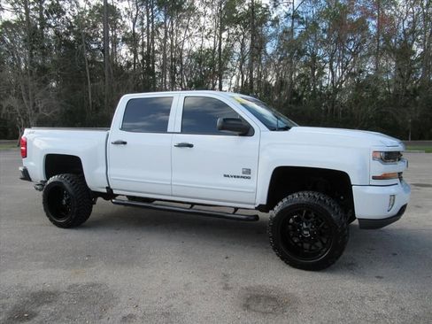 Used 2018 Chevrolet Silverado 1500 LT w/ All Star Edition image 2