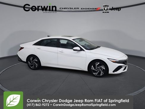 Used 2025 Hyundai Elantra Limited FWD image 1