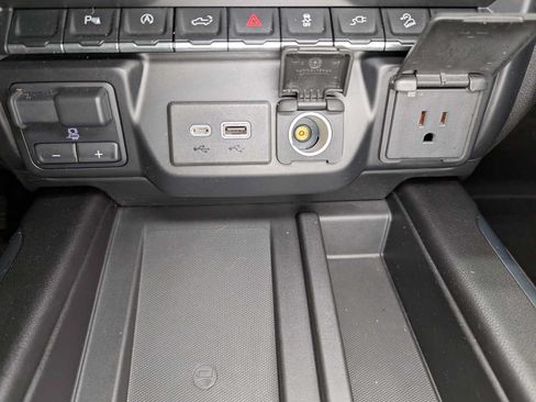 Certified 2019 GMC Sierra 1500 SLT w/ SLT Premium Package AWD/4WD image 31