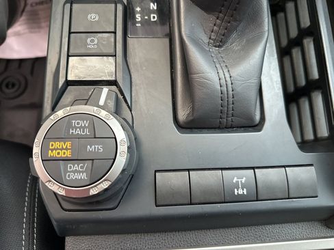 Used 2025 Toyota Tacoma TRD Off-Road image 14