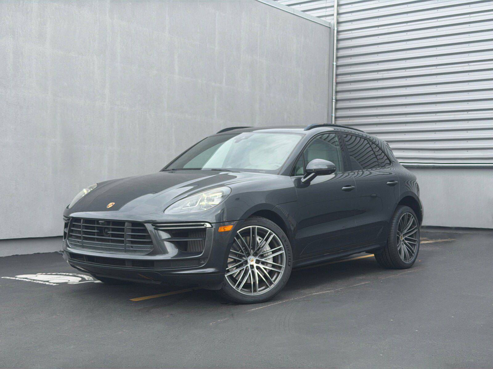 Used 2020 Porsche Macan Turbo AWD/4WD image 1