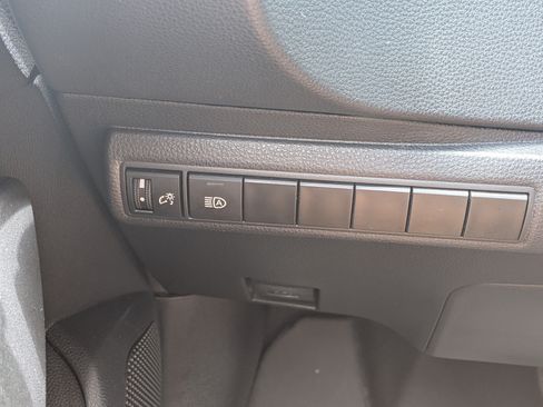 Used 2025 Toyota Corolla LE FWD image 22