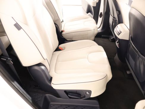 Used 2023 Hyundai Palisade Limited FWD image 16