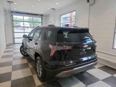 Used 2025 Chevrolet Equinox LT w/ Convenience Package II AWD/4WD image 3