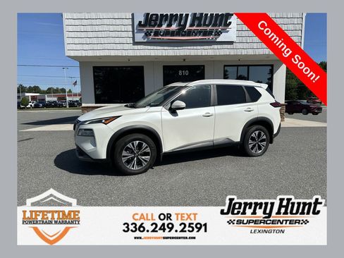 Used 2023 Nissan Rogue SV w/ SV Premium B Package FWD image 1