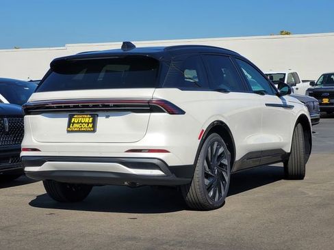 New 2026 Lincoln Nautilus Reserve w/ Jet Appearance Package image 4