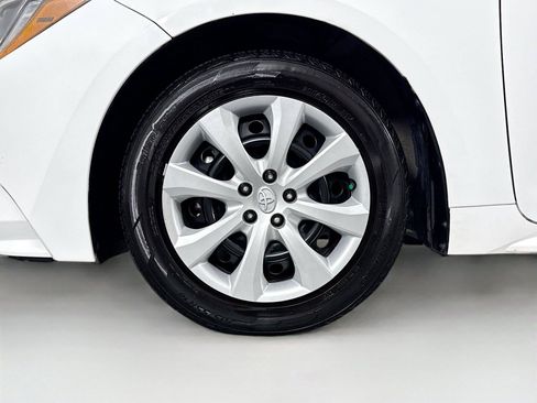 Certified 2024 Toyota Corolla LE FWD image 40