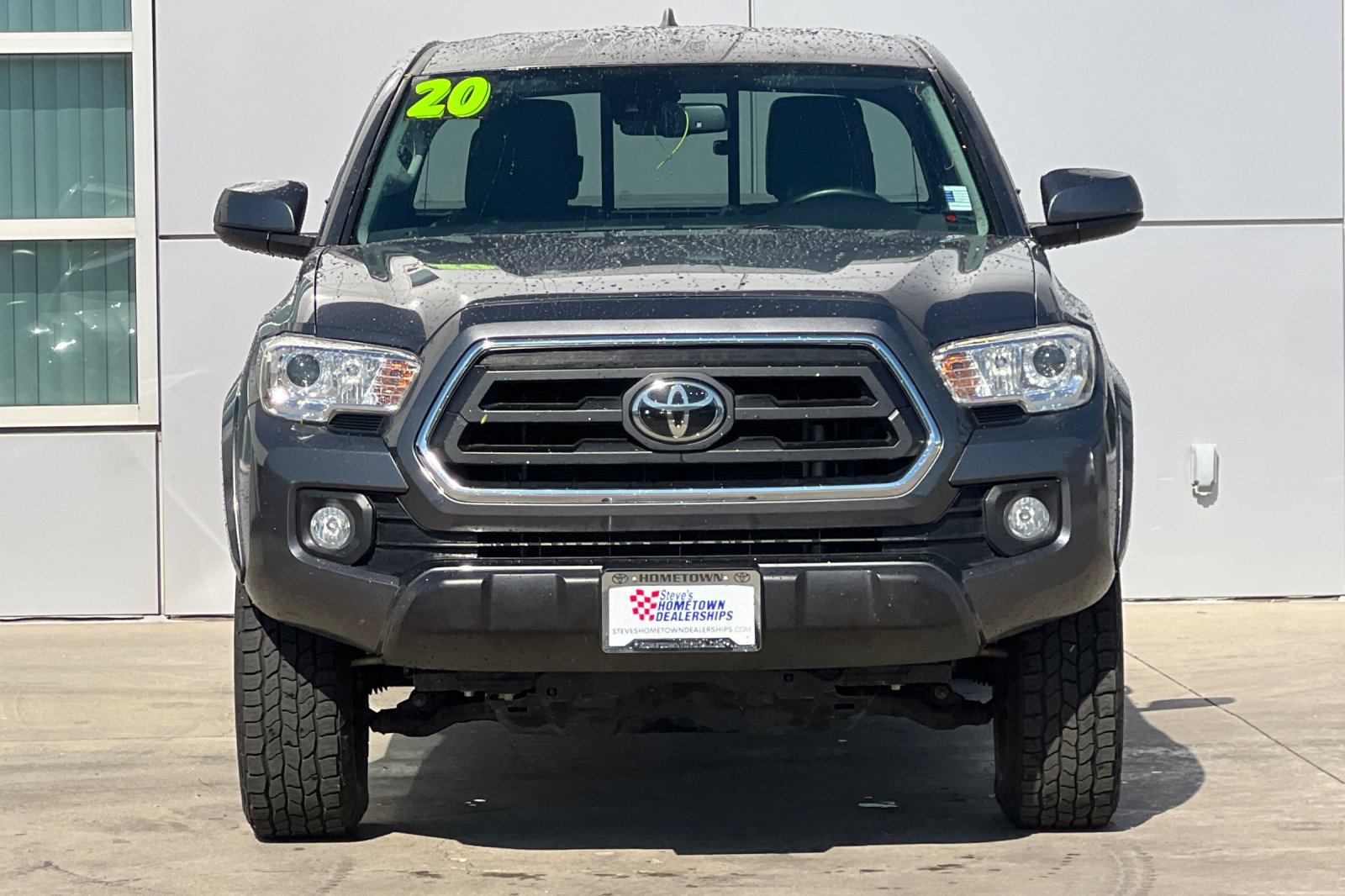 Used 2020 Toyota Tacoma SR5 AWD/4WD image 6