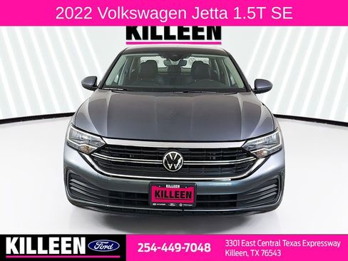 Used 2022 Volkswagen Jetta SE w/ Panoramic Sunroof Package image 2