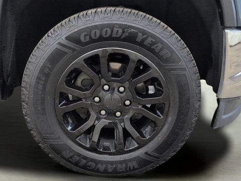 Used 2014 GMC Sierra 1500 SLE w/ SLE Value Package AWD/4WD image 27