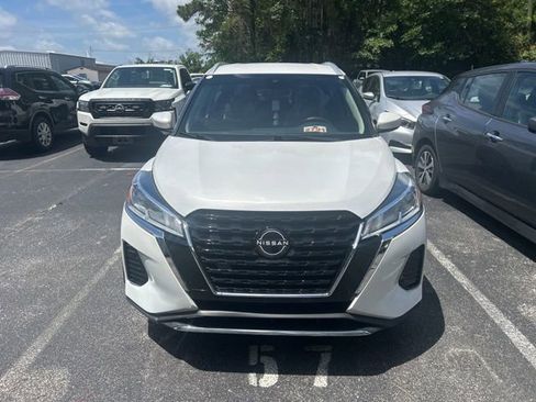 Used 2023 Nissan Kicks SV FWD image 5