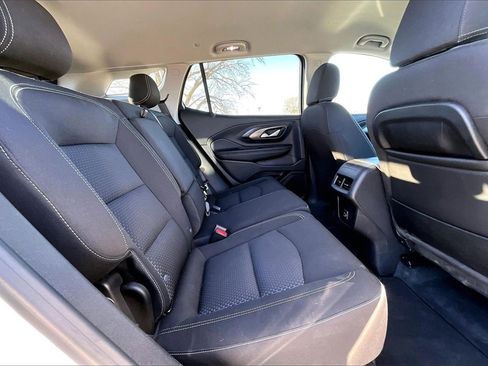 Used 2024 GMC Terrain SLE image 22