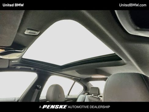 Used 2020 BMW 530i w/ Premium Package RWD image 12