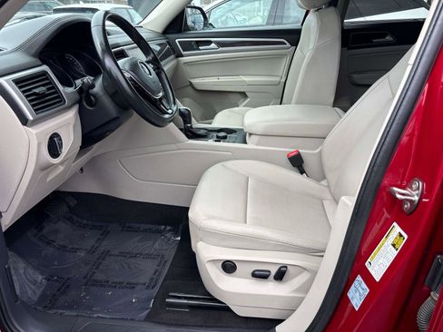 Used 2019 Volkswagen Atlas SE w/ Towing Package image 9