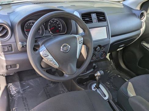 Used 2019 Nissan Versa SV image 10