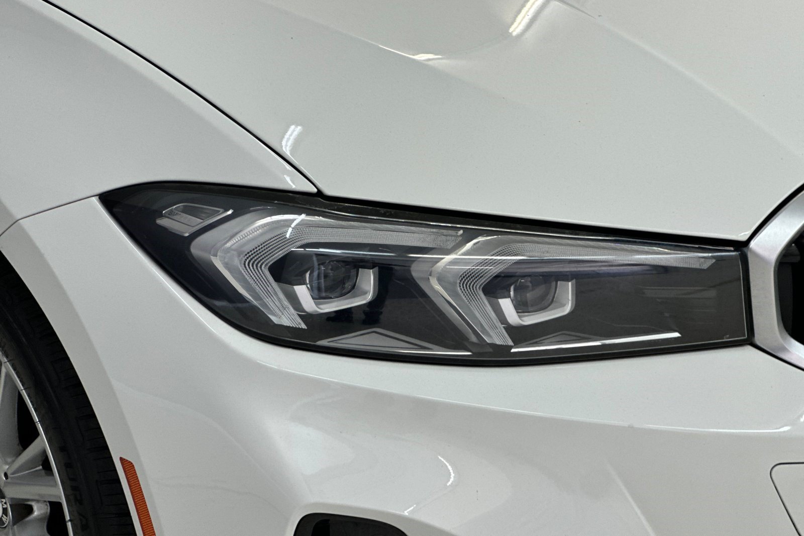 Certified 2024 BMW 330i Sedan w/ Convenience Package RWD image 11