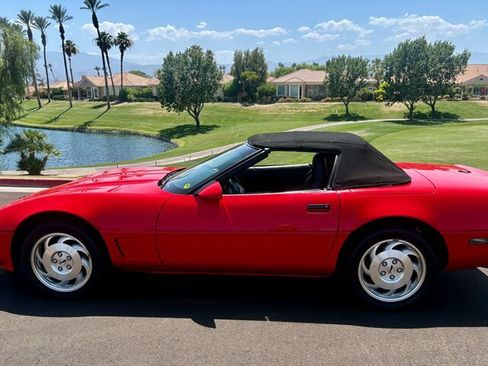 Used 1995 Chevrolet Corvette Convertible RWD image 14