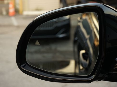 Used 2021 BMW X7 M50i image 25