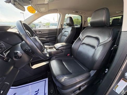 Used 2023 Nissan Pathfinder SL FWD image 28