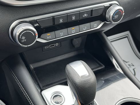 Used 2023 Nissan Altima 2.5 SV image 27