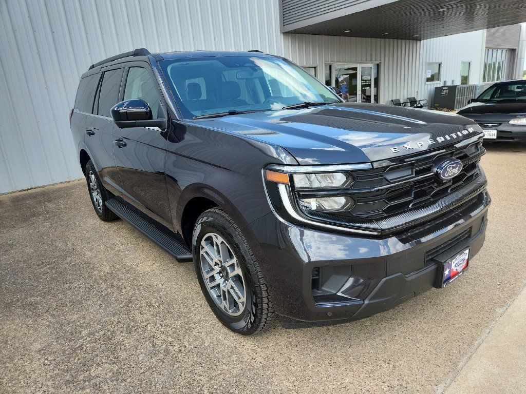 New 2026 Ford Expedition Active AWD/4WD image 1