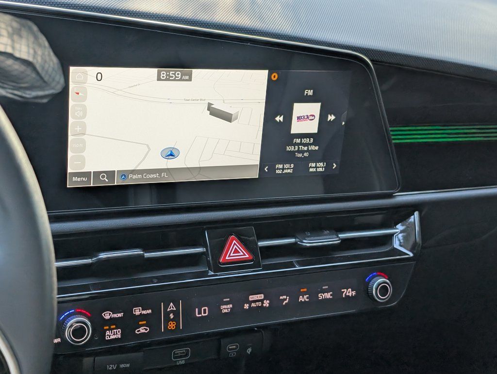 Used 2025 Kia Niro EX FWD image 21