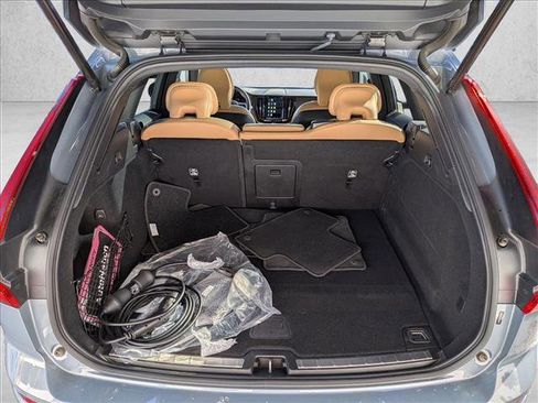 Certified 2023 Volvo XC60 T8 Ultimate image 6