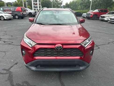 Used 2019 Toyota RAV4 XLE w/ Convenience Package FWD image 7