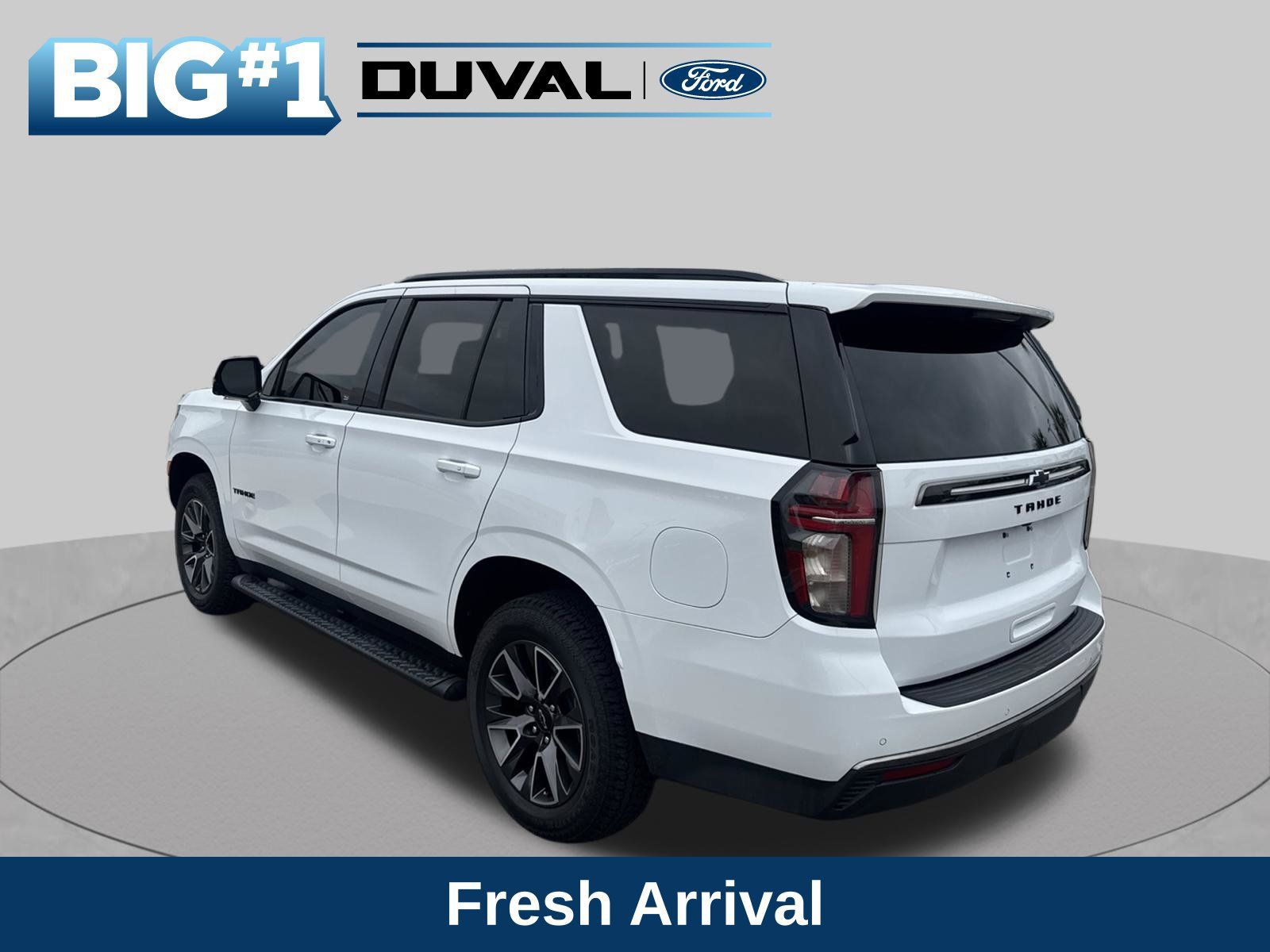 Used 2022 Chevrolet Tahoe Z71 w/ Luxury Package AWD/4WD image 6