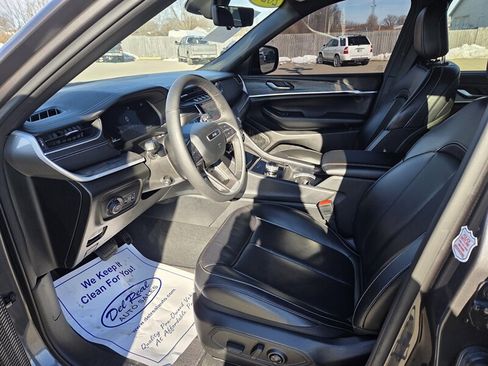 Used 2024 Jeep Grand Cherokee L Limited w/ Luxury Tech Group II AWD/4WD image 10
