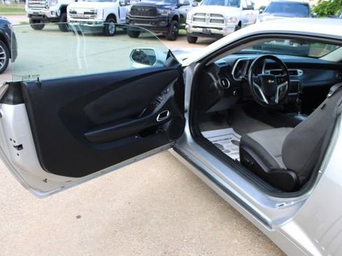 Used 2015 Chevrolet Camaro LT w/ Rear Vision Package RWD image 10