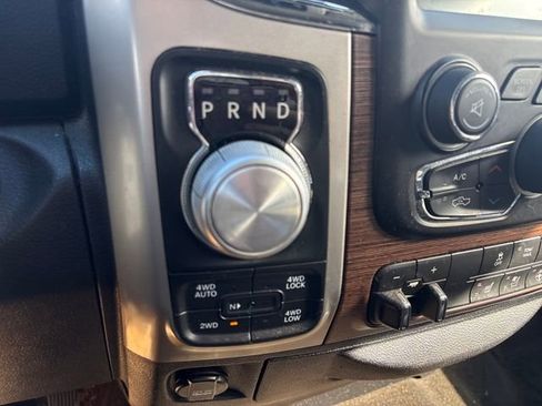 Used 2017 RAM 1500 Laramie image 24