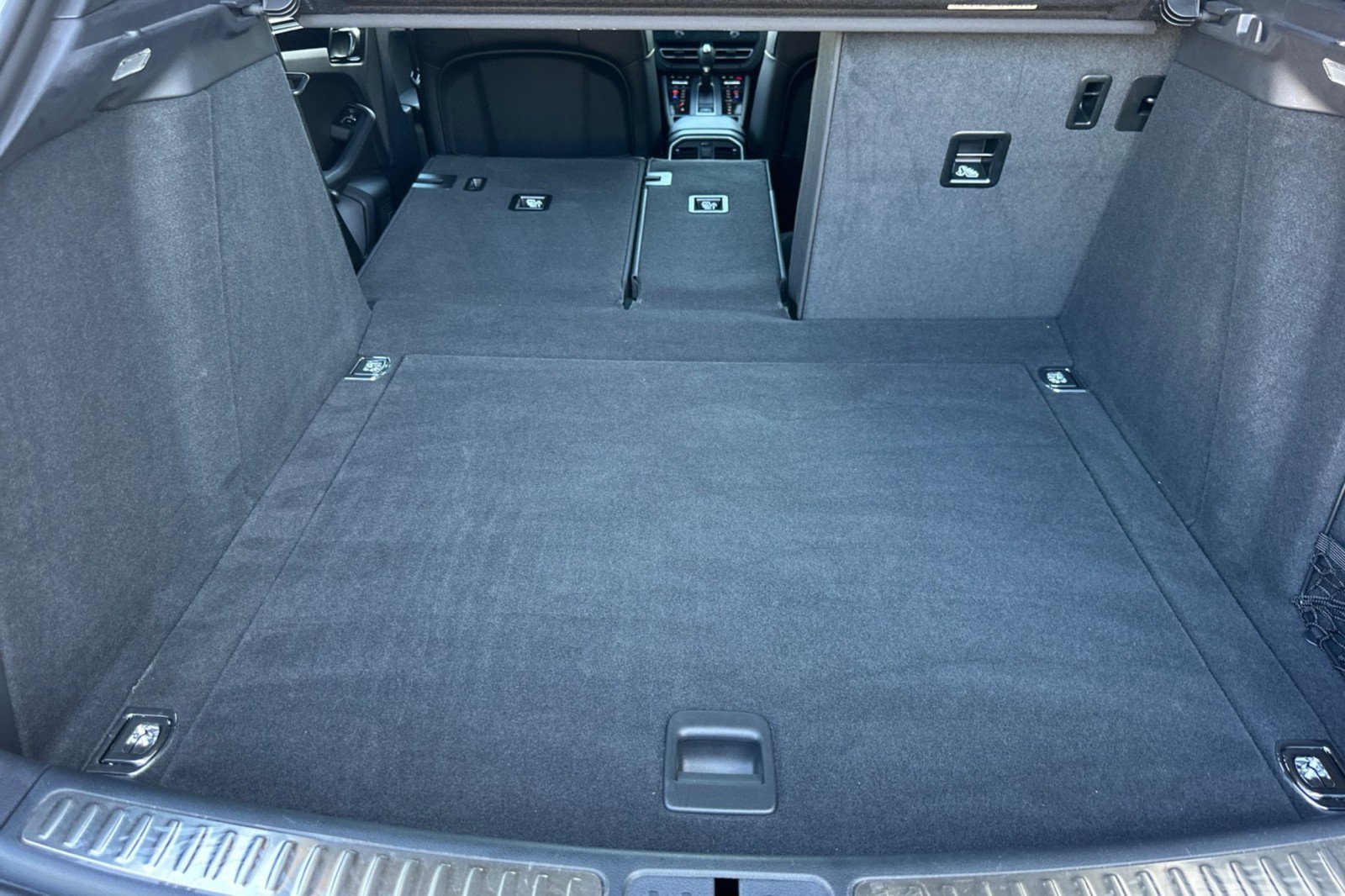 Certified 2023 Porsche Macan S AWD/4WD image 15