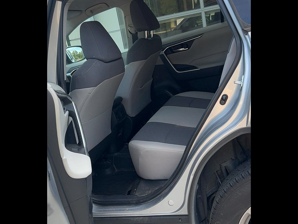 Used 2023 Toyota RAV4 XLE FWD image 13