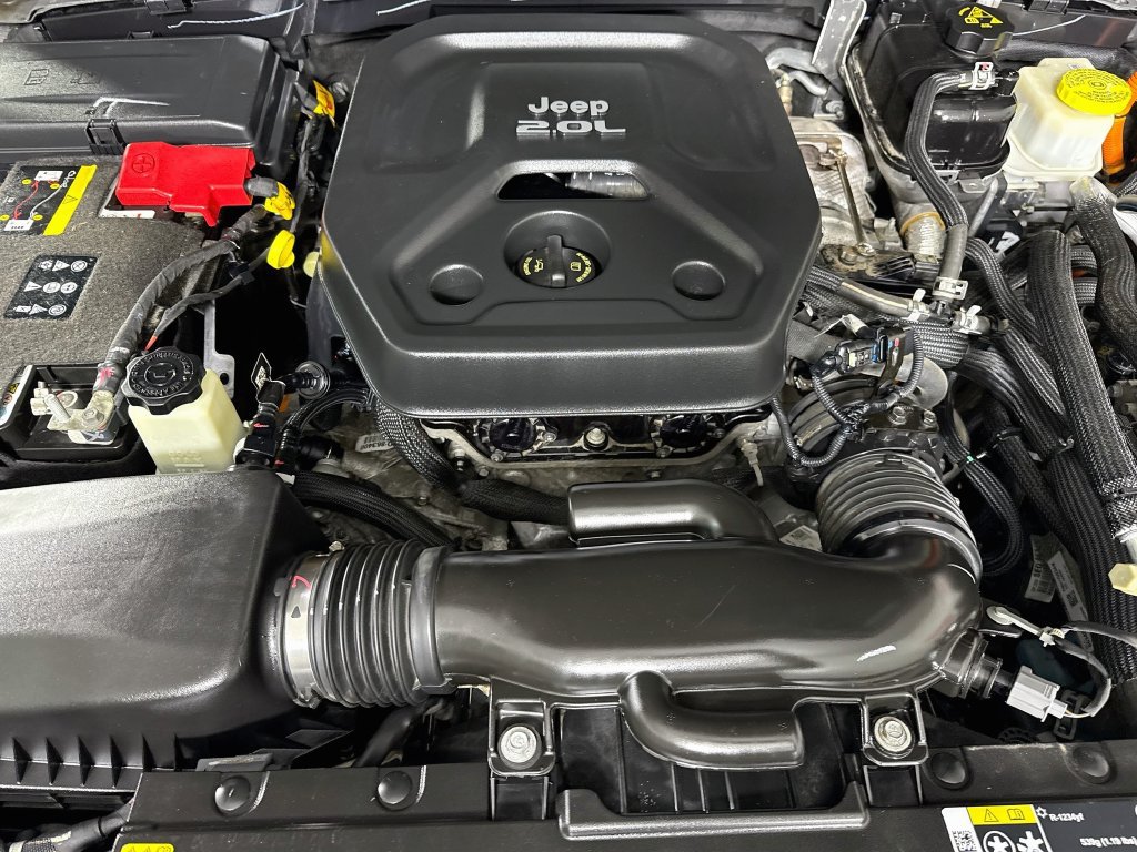 Used 2021 Jeep Wrangler Unlimited Sahara w/ Cold Weather Group AWD/4WD image 34