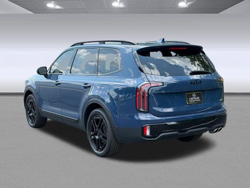 Used 2025 Kia Telluride EX X-Line AWD/4WD image 3
