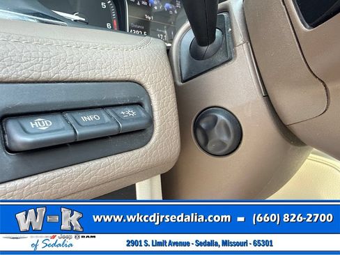 Used 2021 GMC Yukon Denali AWD/4WD image 24