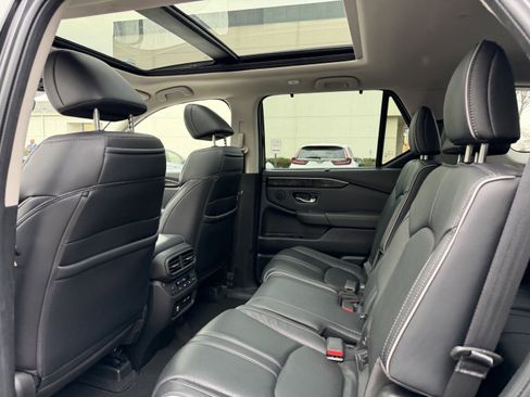 Used 2023 Honda Pilot Elite image 23