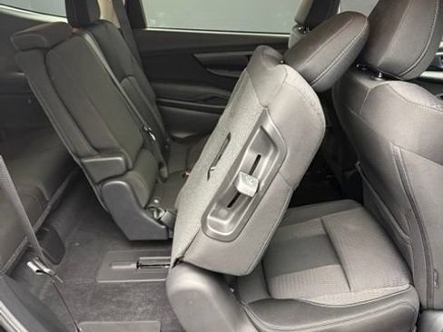 Used 2023 Subaru Ascent Premium w/ Convenience Package AWD/4WD image 56