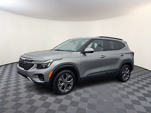 Used 2024 Kia Seltos S AWD/4WD image 6