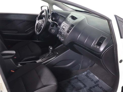 Used 2016 Kia Forte LX FWD image 17