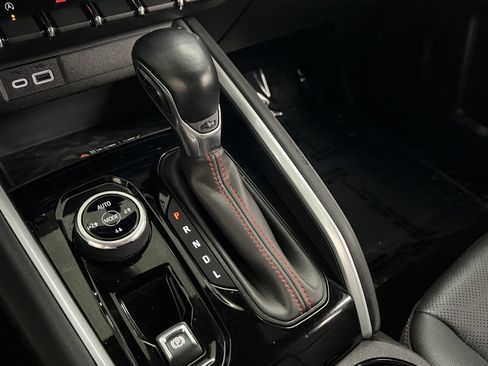 Used 2023 Chevrolet Colorado Z71 w/ Z71 Convenience Package 2 image 28